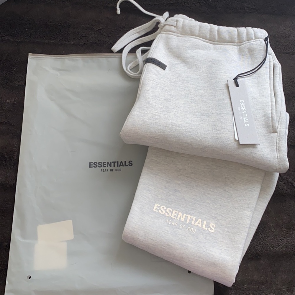 SOLD L1 - NWT Essentials Fear of God Joggers Off-white heather oatmeal small